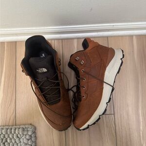 The north face men’s vale II mid brown tan leather waterproof hiking boots